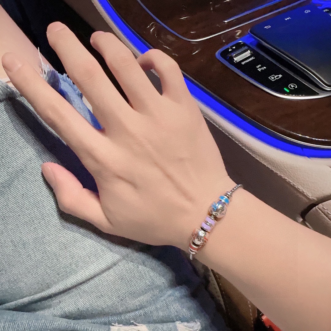 LV Bracelet-26