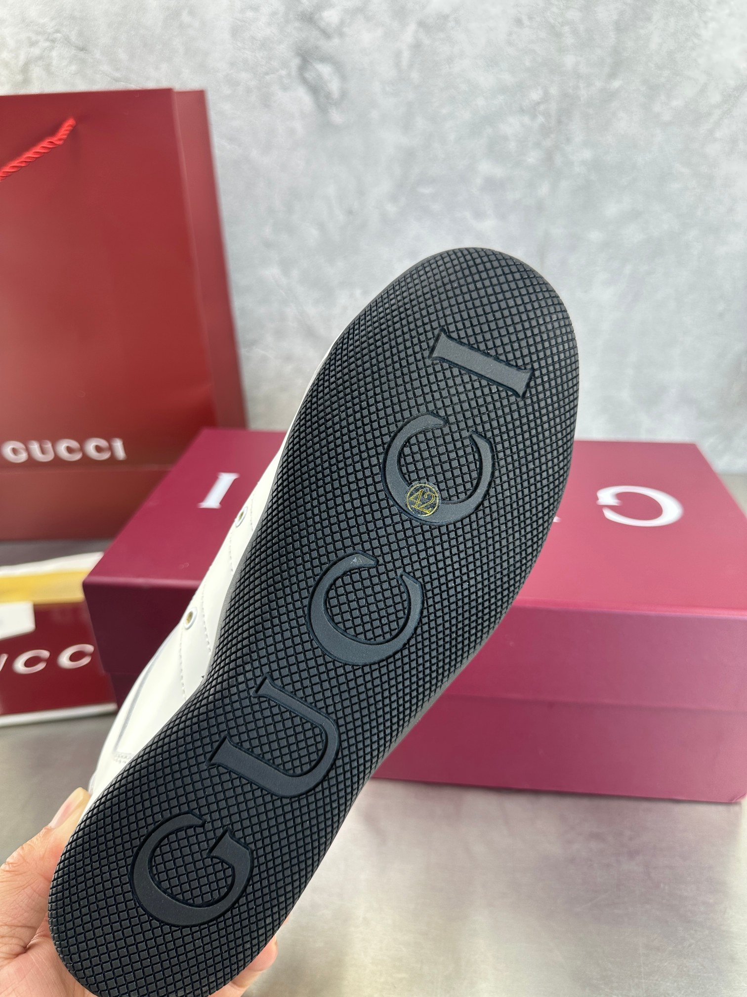 Gucci Sneakers-187