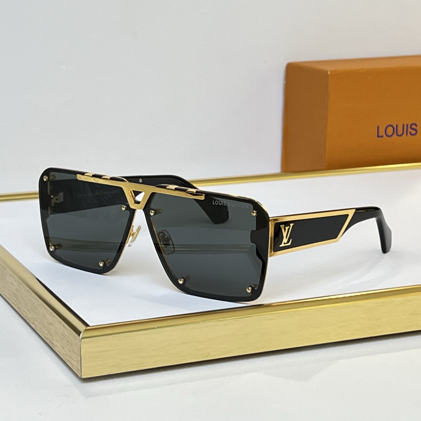 LV glasses-69