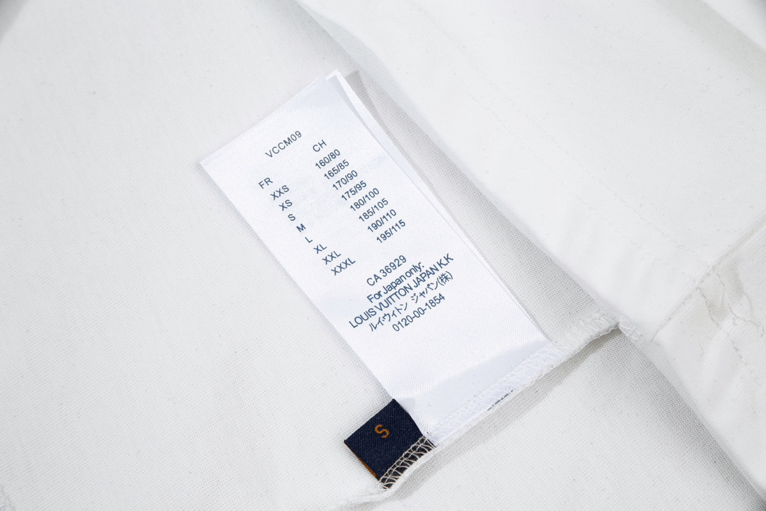 LV clothing-255