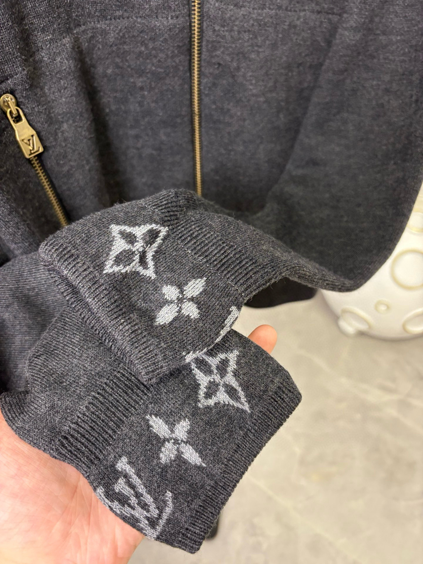 LV Clothing-301