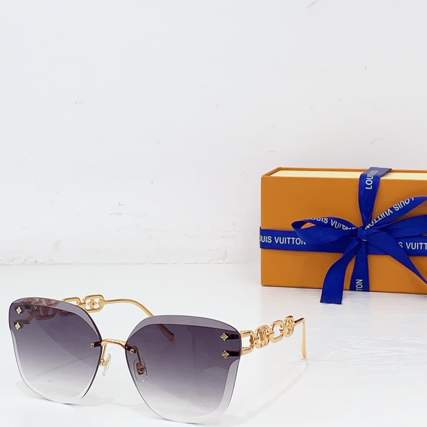 LV glasses-17