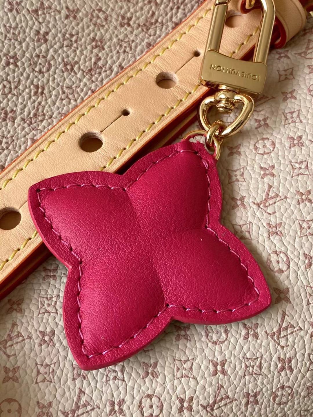Louis Vuitton bag-192