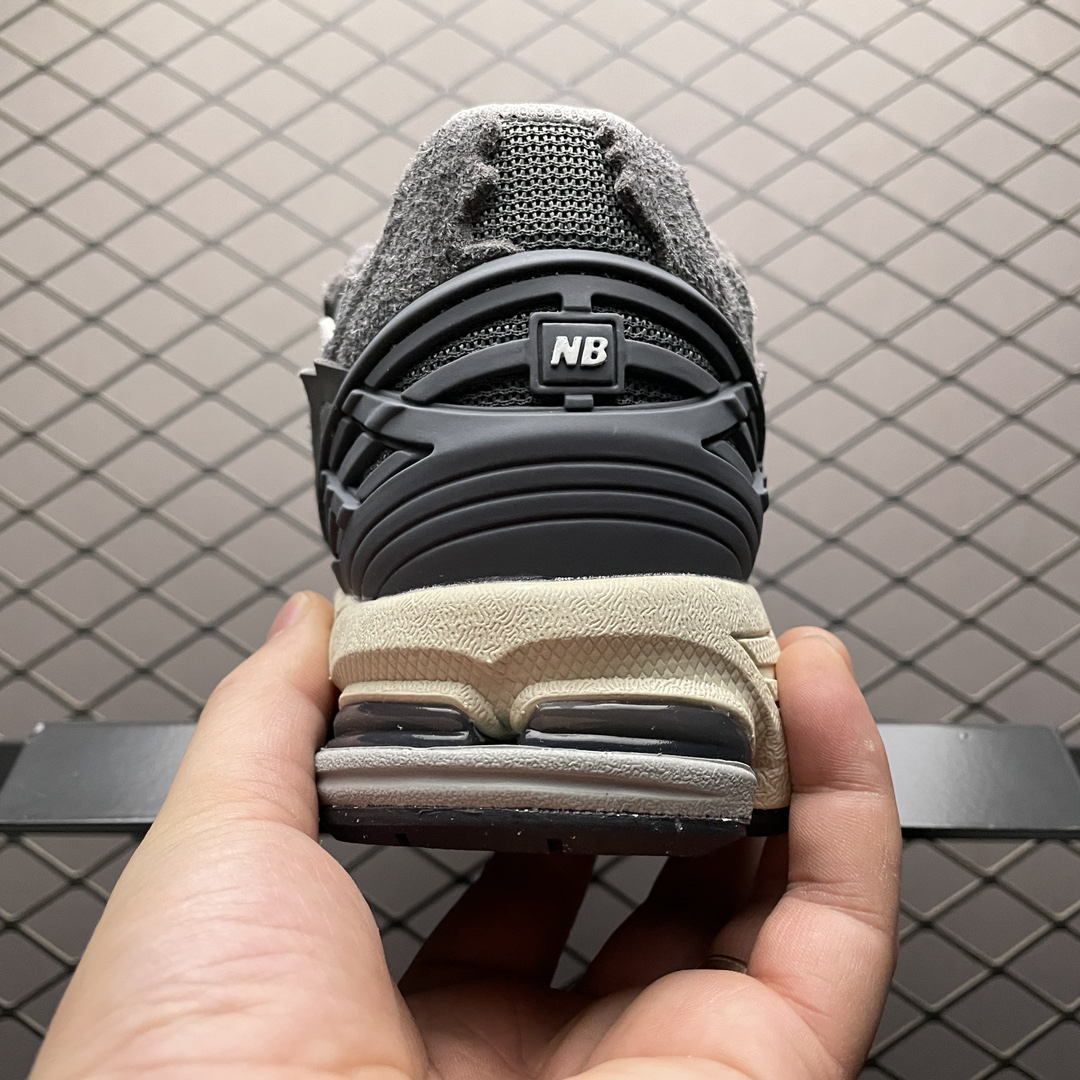 New Balance Sneakers-85