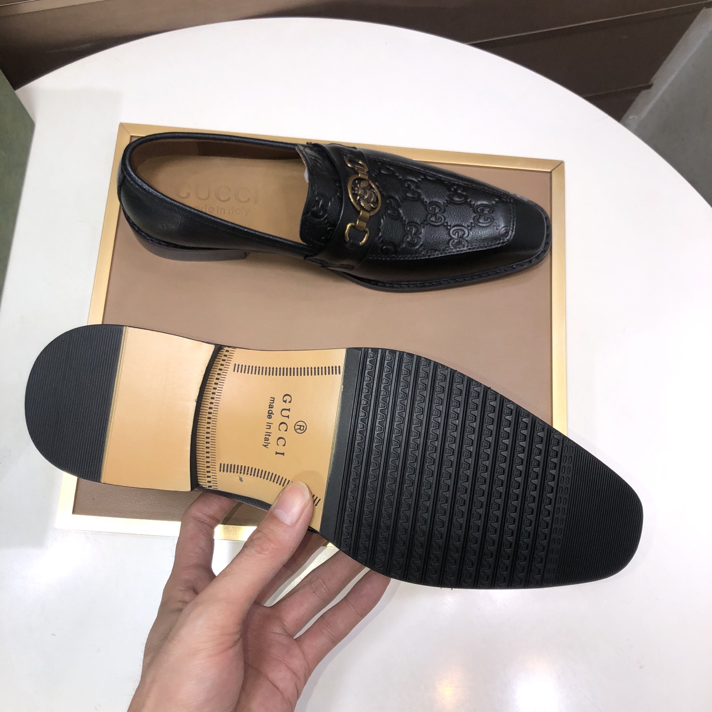 Gucci Sneakers-175