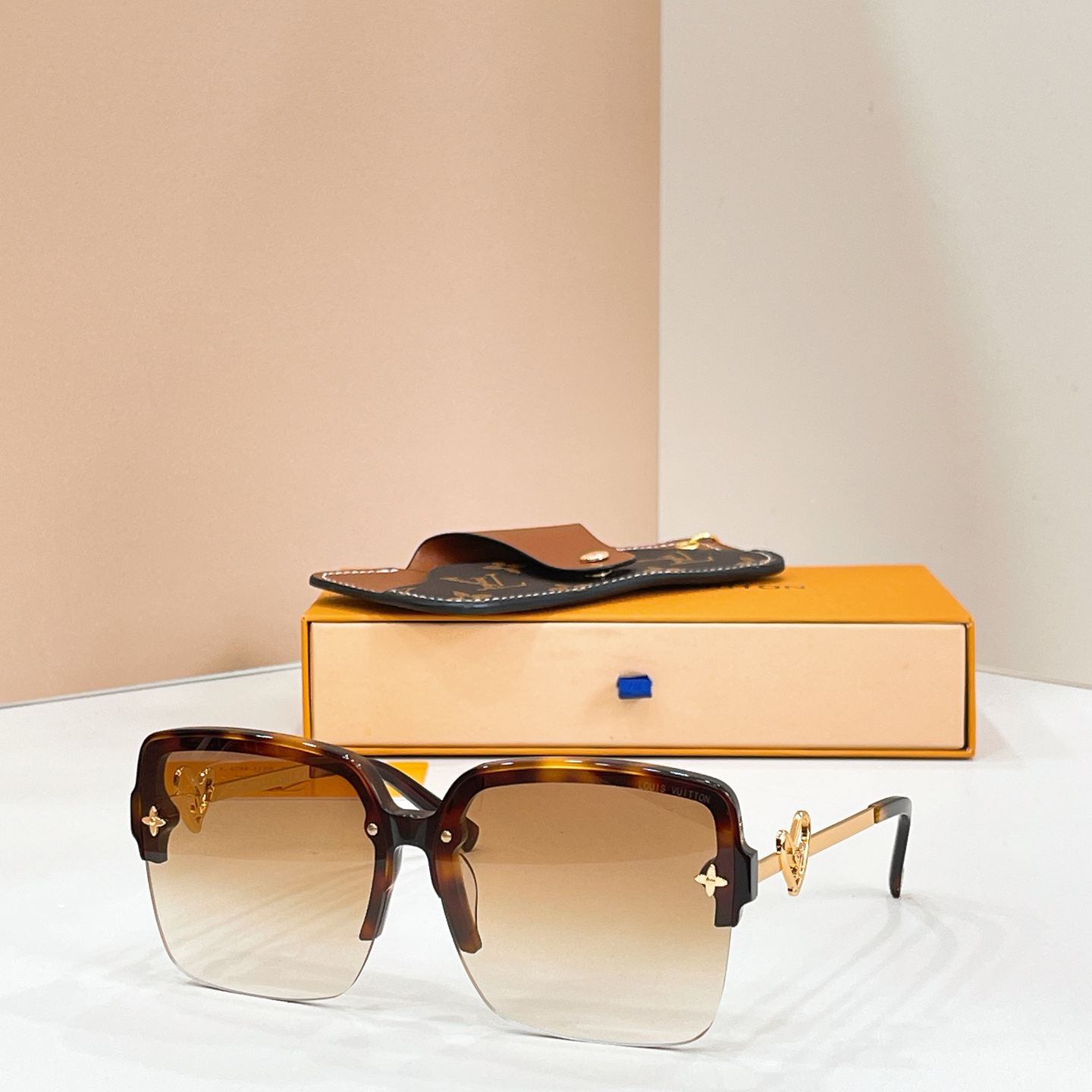 LV glasses-75