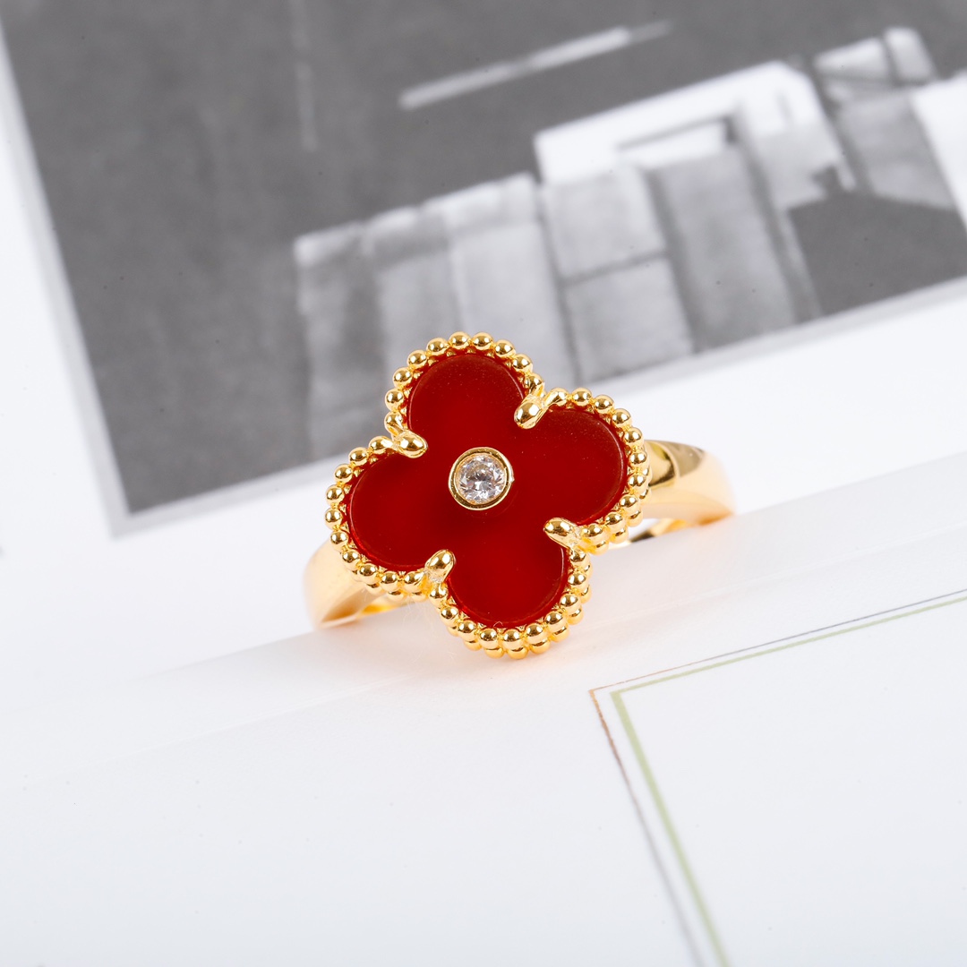 Van Cleef & Arpels ring-43