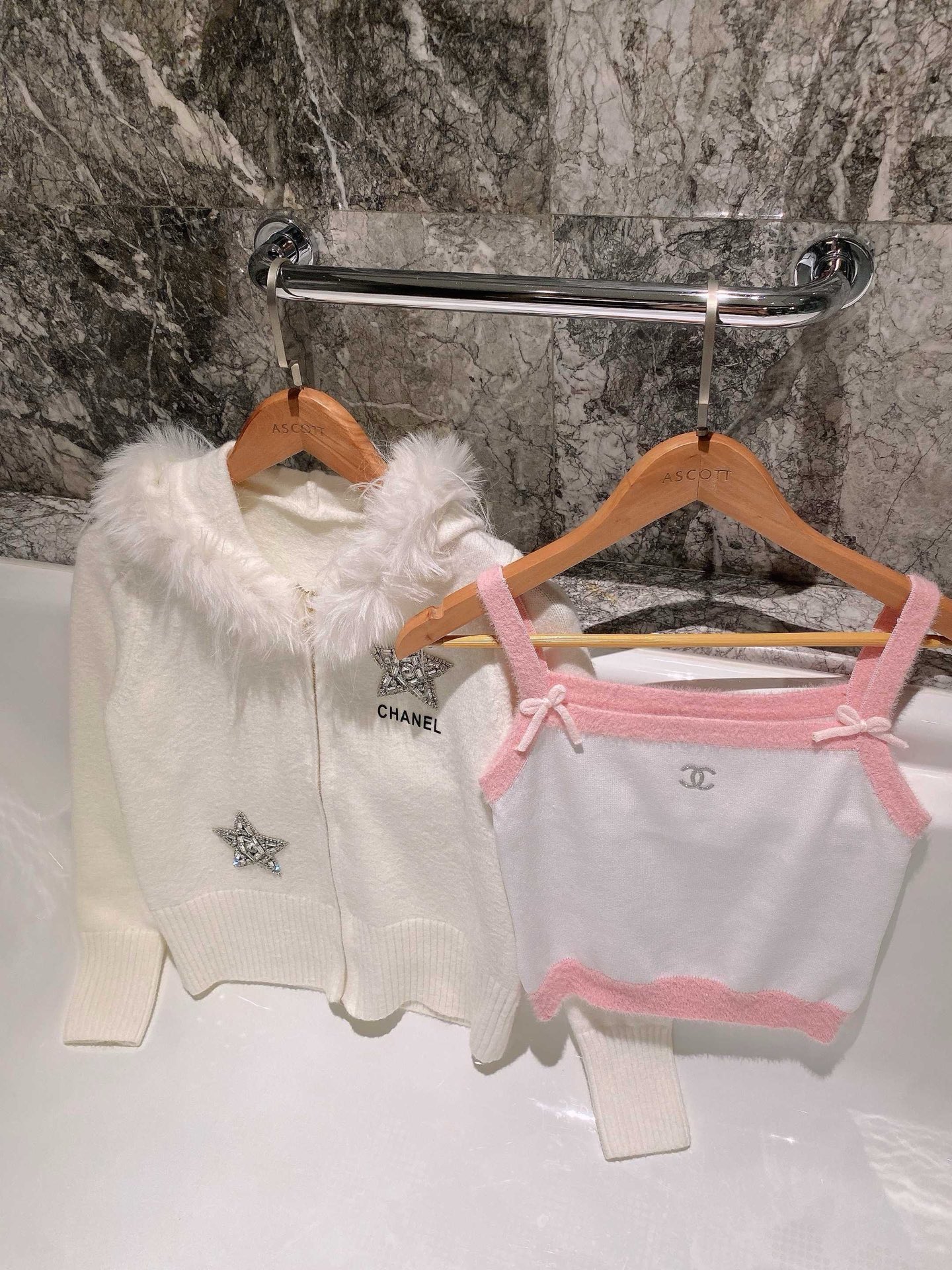 Chanel Clothing-238