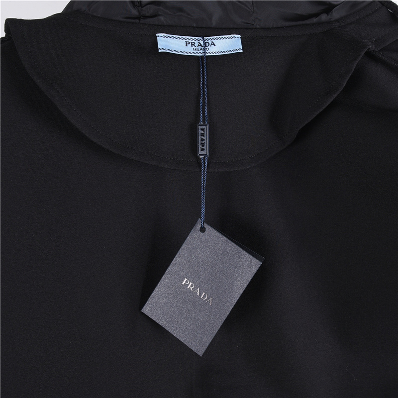 Prada Clothing-343
