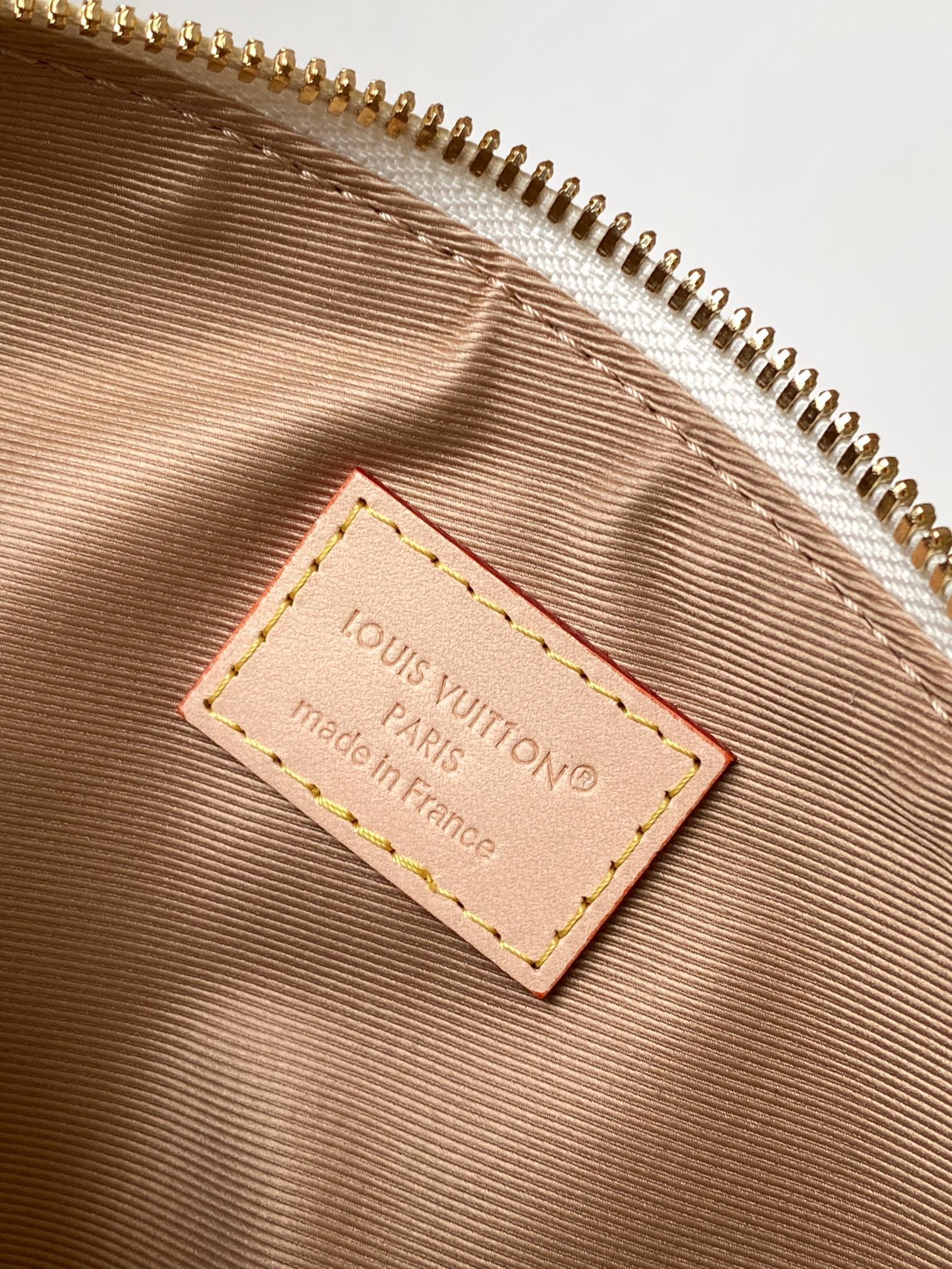 Louis Vuitton bag-109