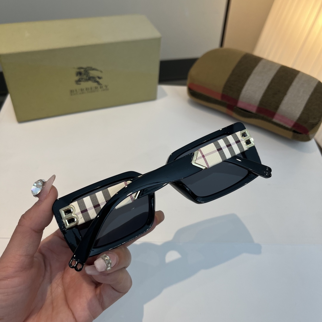 Burberry glasses-13