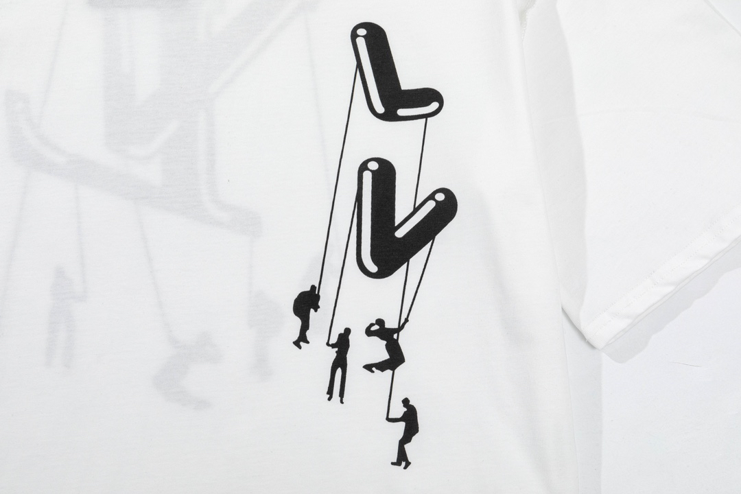 LV clothing-146