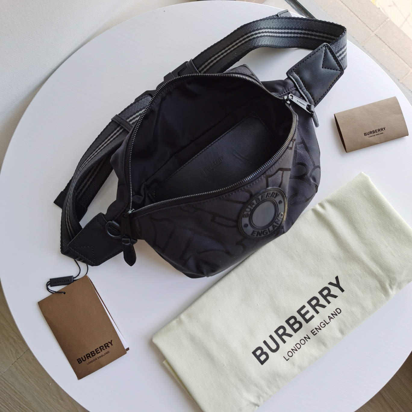 Burberry bag-75