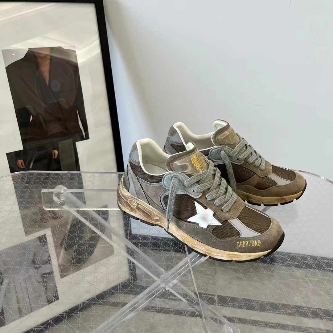 Golden Goose Sneakers-94