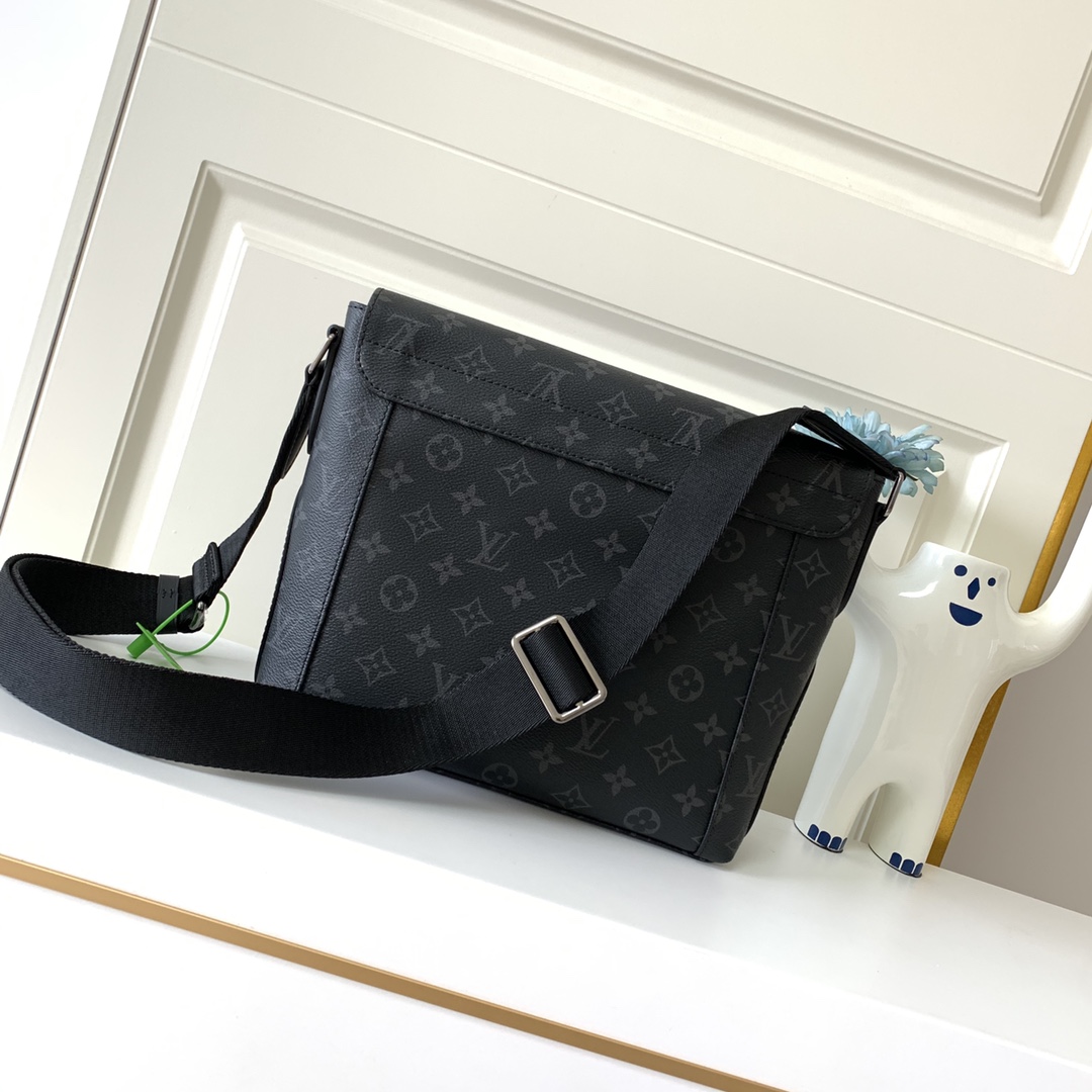 Louis Vuitton M40565 EXPLORER PM Men Messenger Bag Monogram Eclipse Canvas