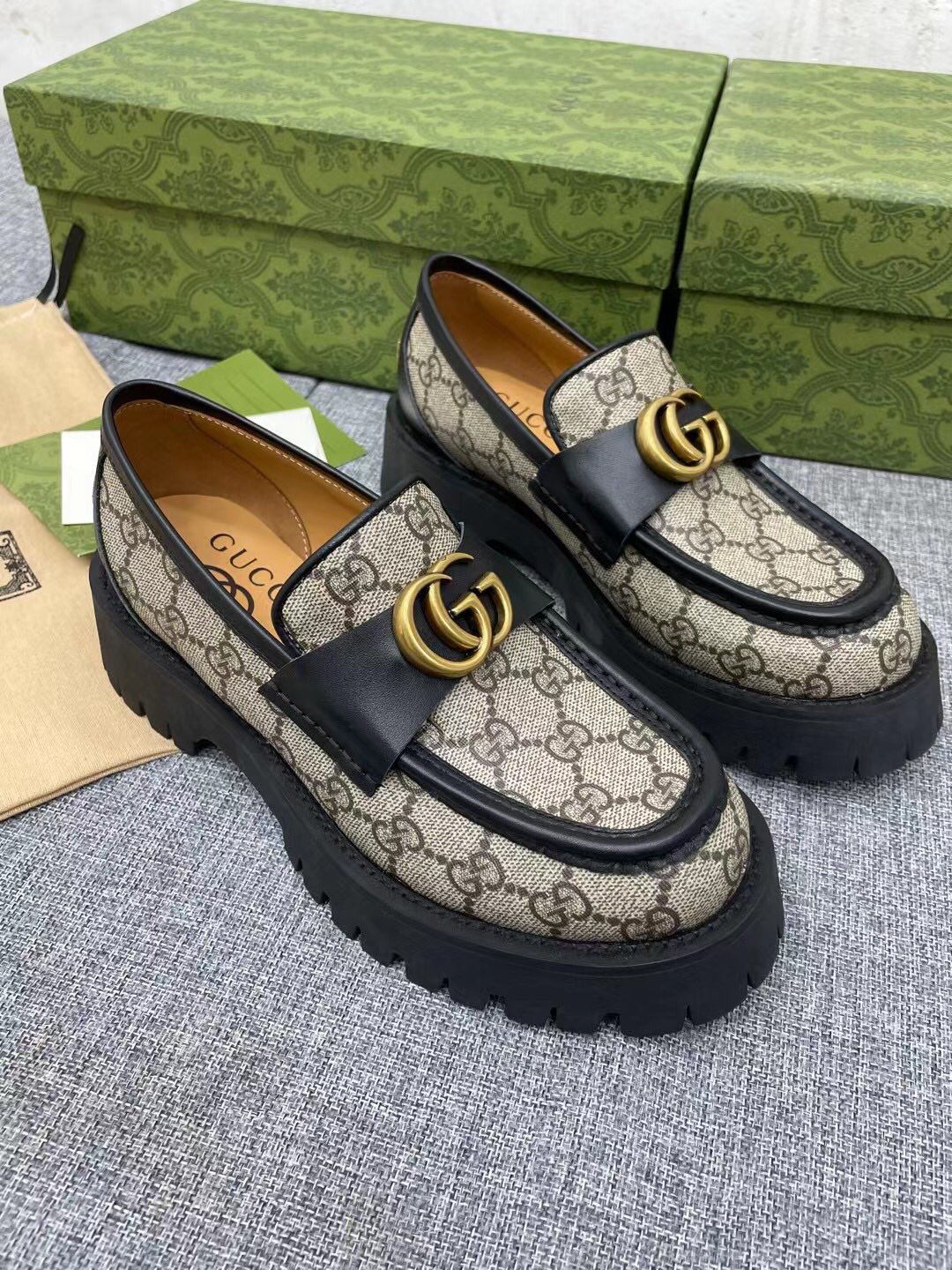 Gucci women's leather shoes-83