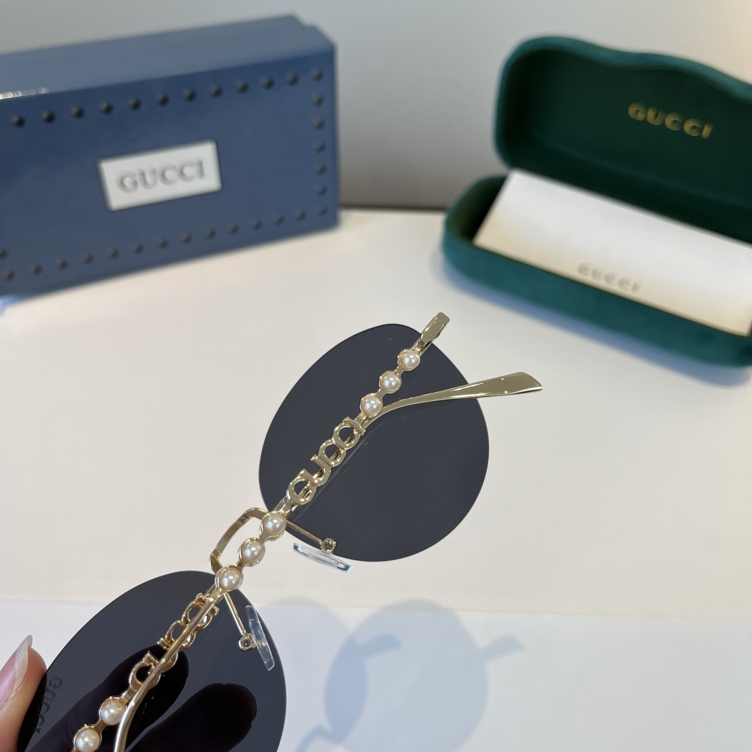 Gucci glasses-37