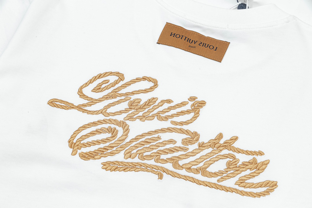 LV clothing-106