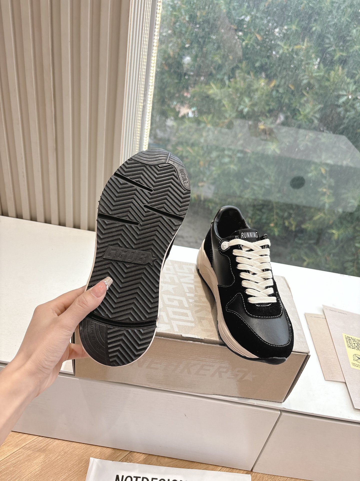 Golden Goose Sneakers-13