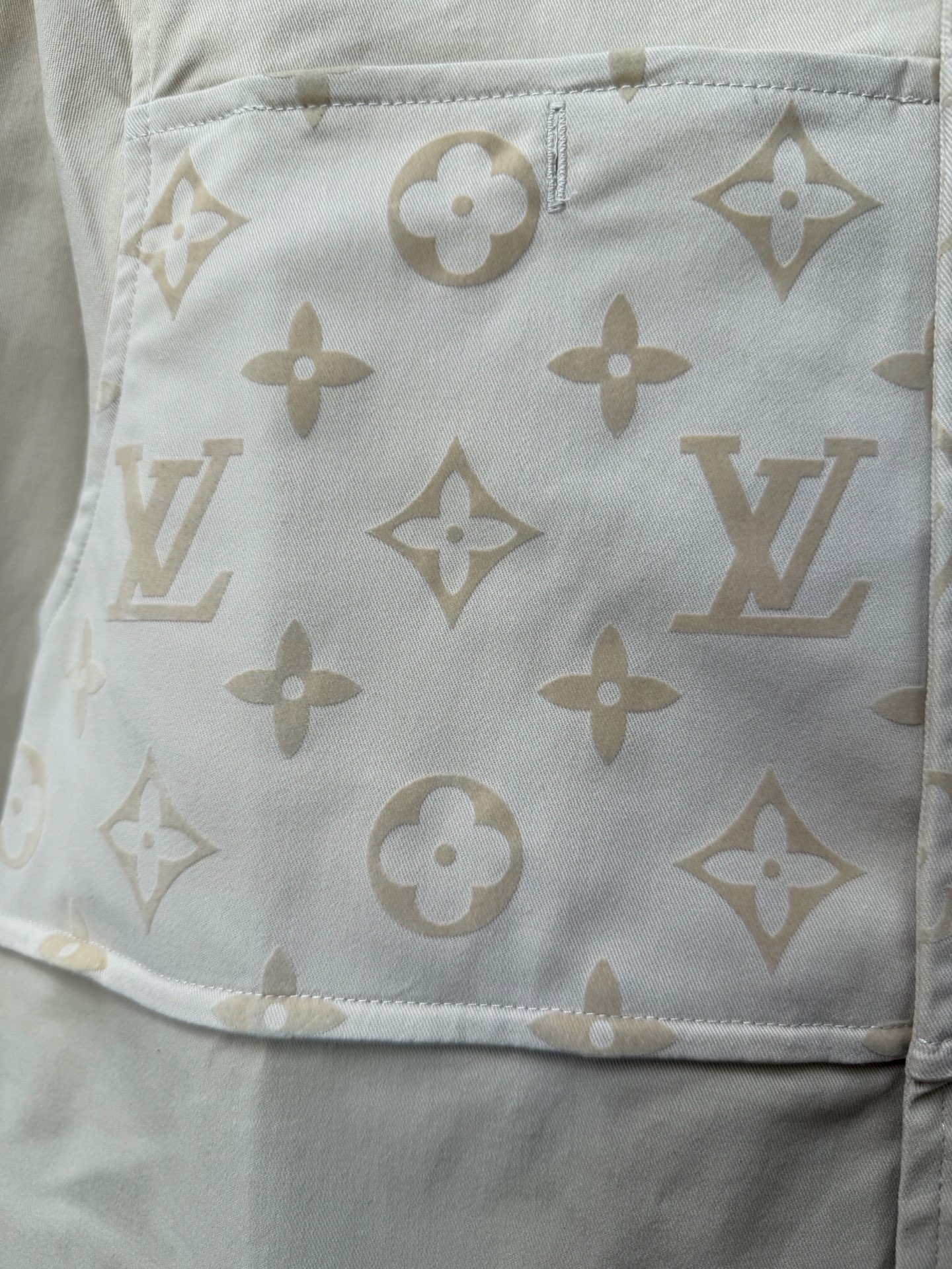 LV Clothing-293