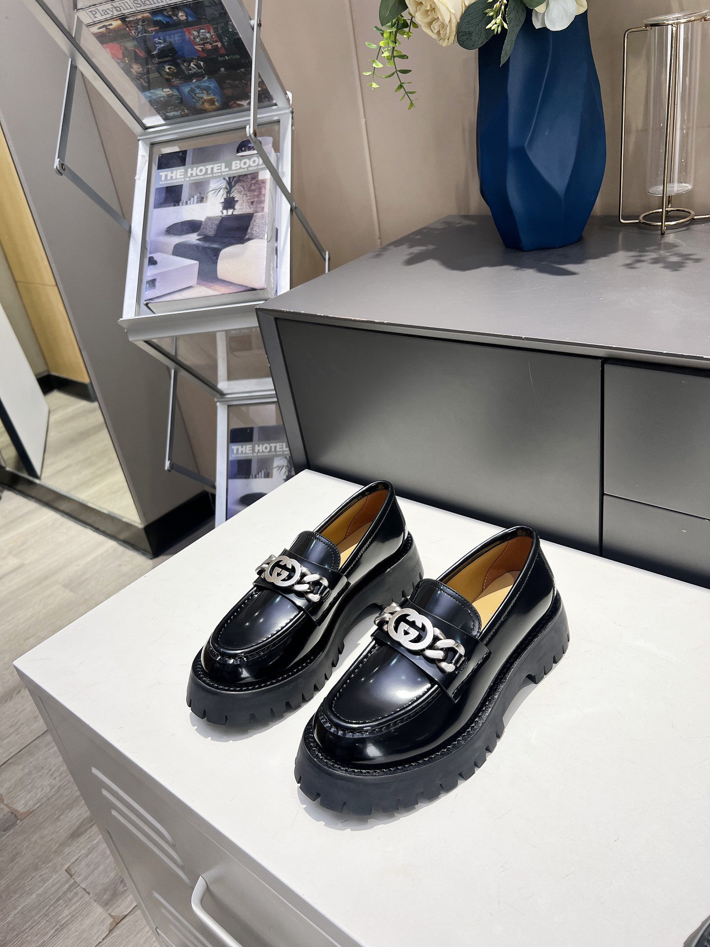 Gucci women's leather shoes-14