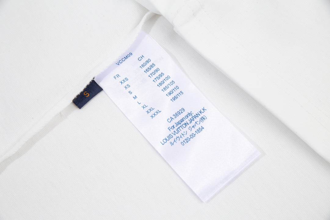 LV clothing-131