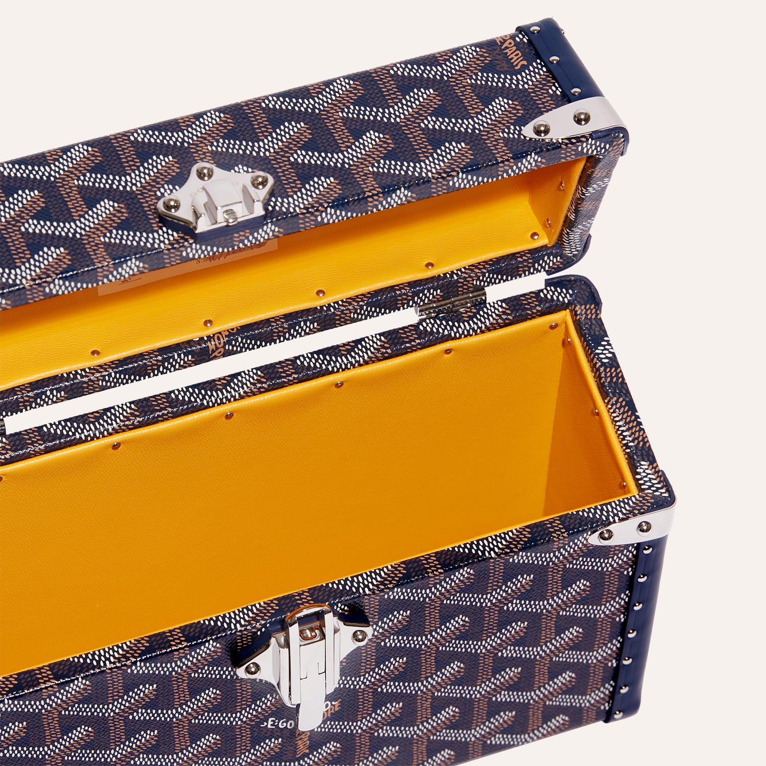 Cassette Trunk Bag