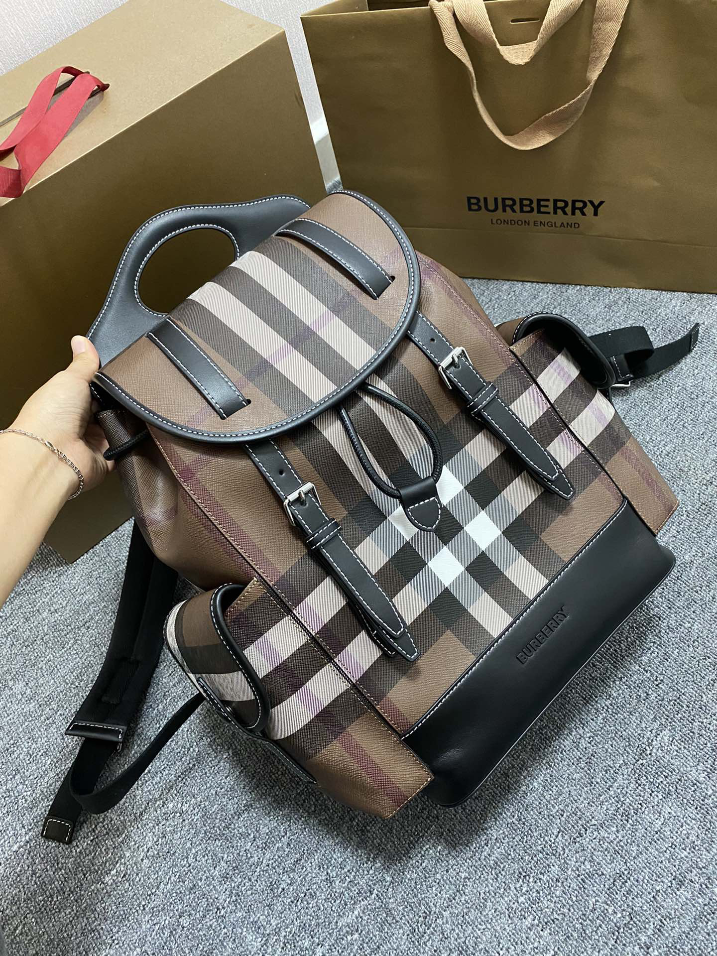 Burberry bag-125