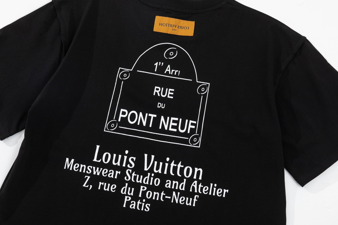LV clothing-173