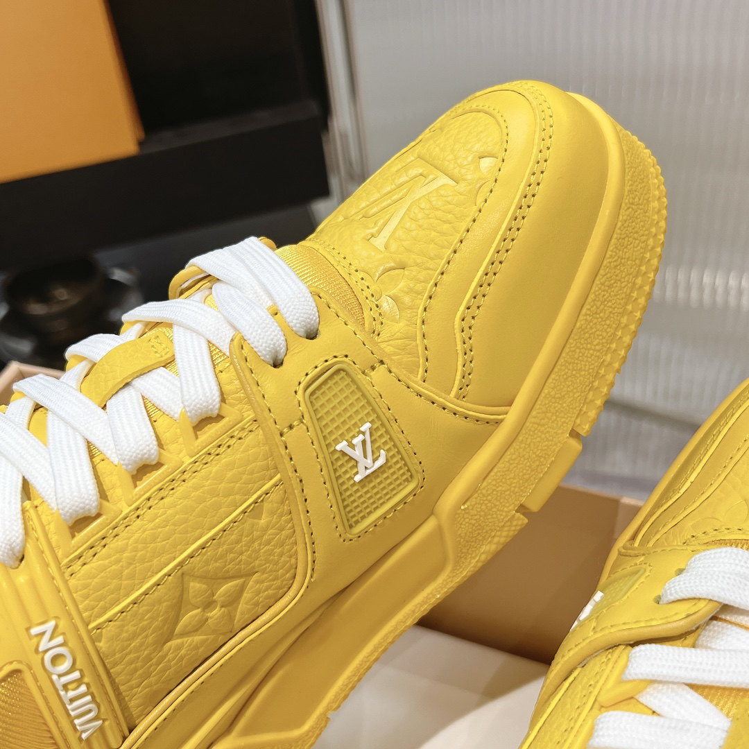 Lv Sneakers-32