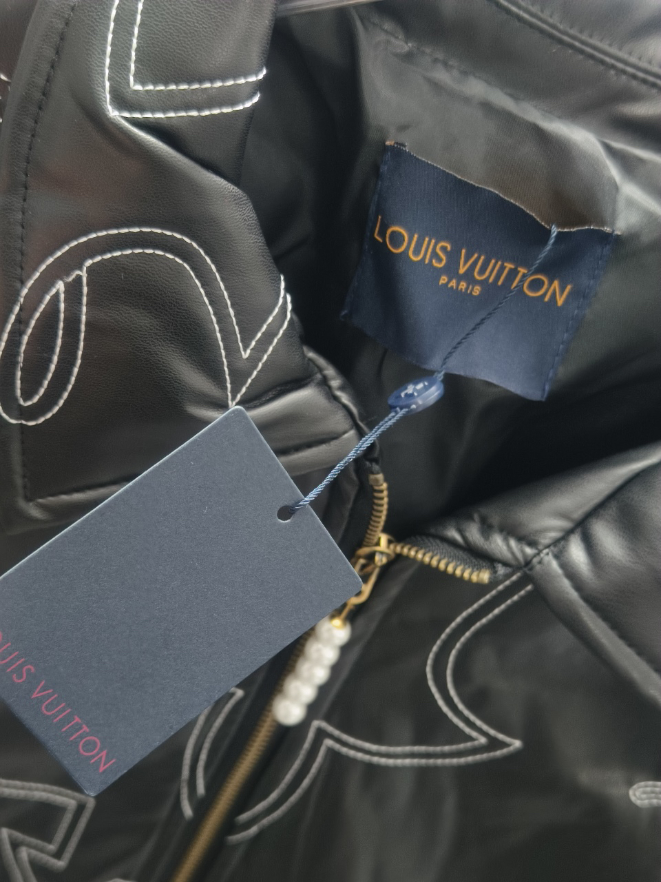 LV Clothing-292