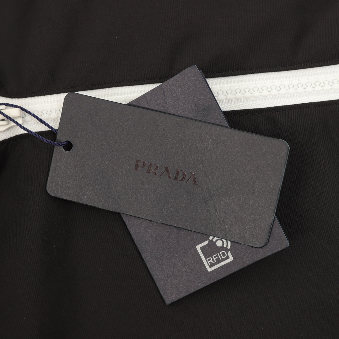 Prada Clothing-325