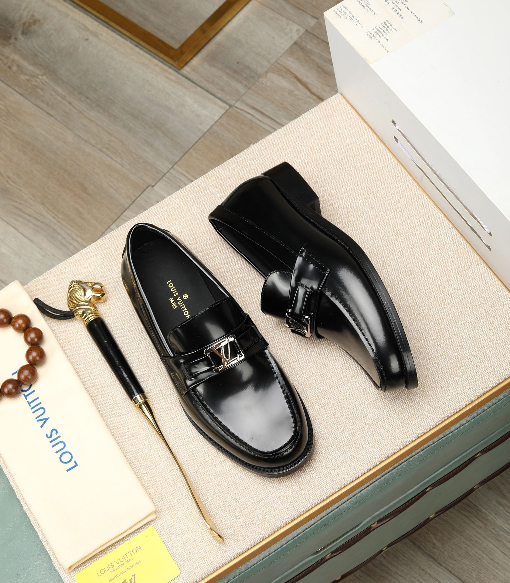 LV men's leather shoes-50