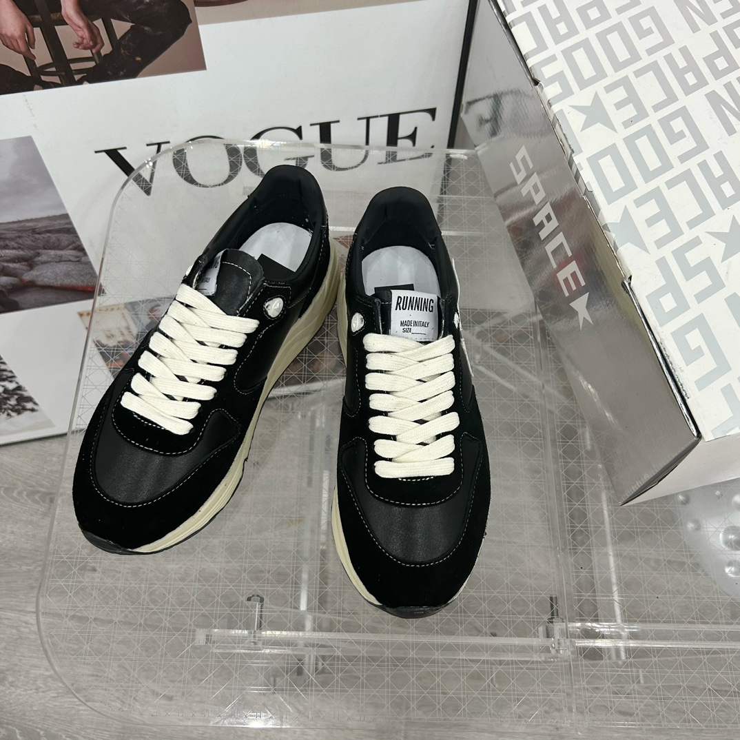 Golden Goose Sneakers-84