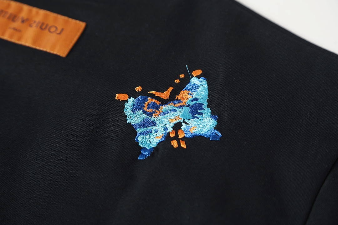 LV clothing-3
