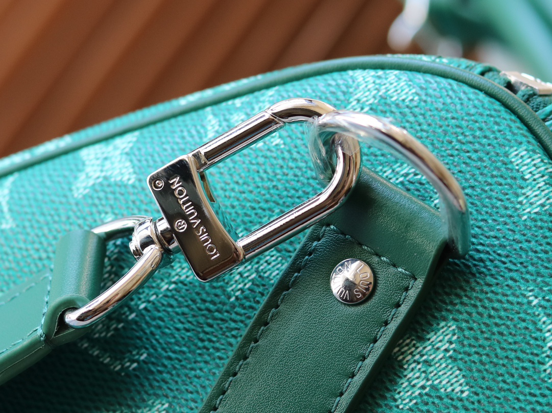 Louis Vuitton bag-187
