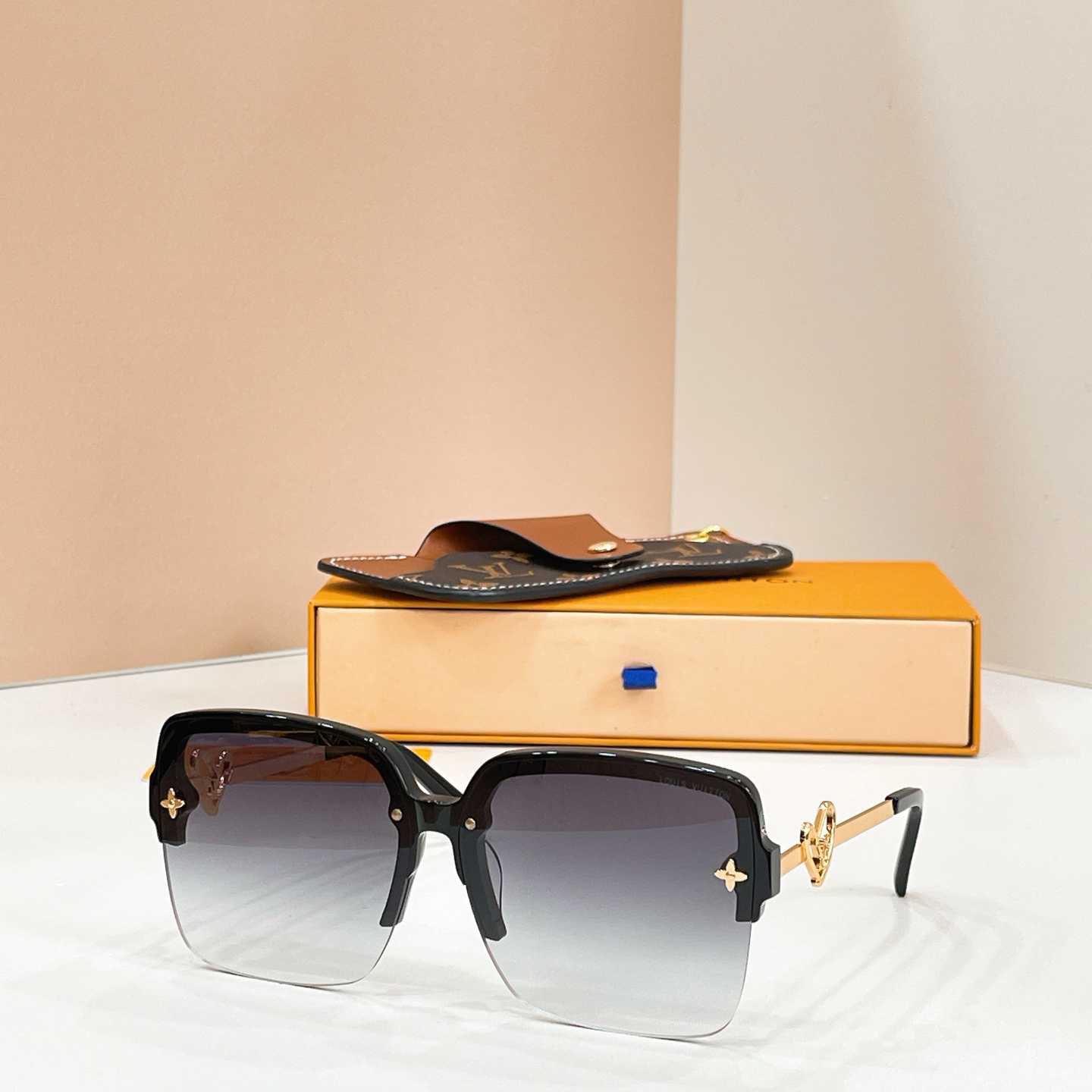 LV glasses-75