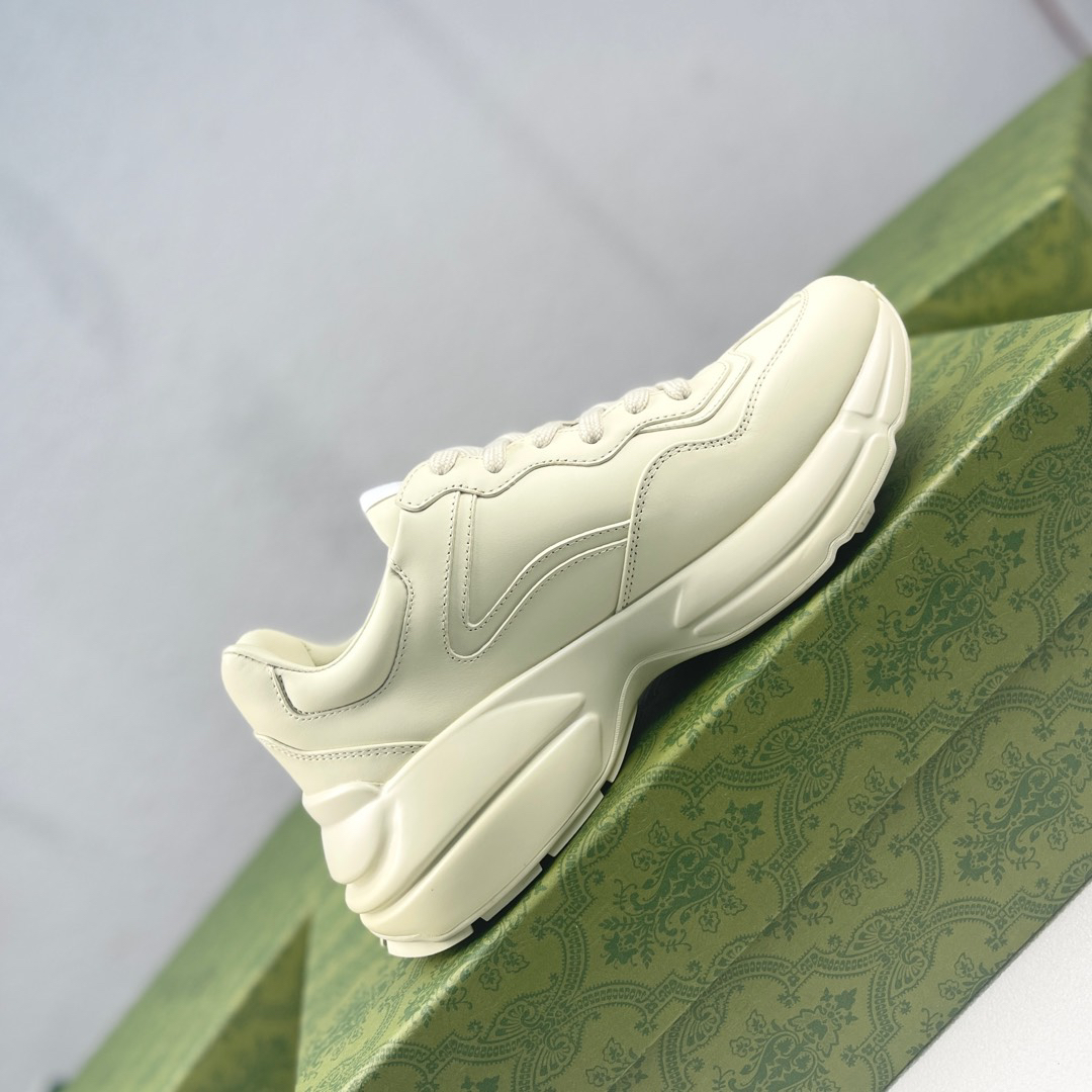 Gucci Sneakers-215