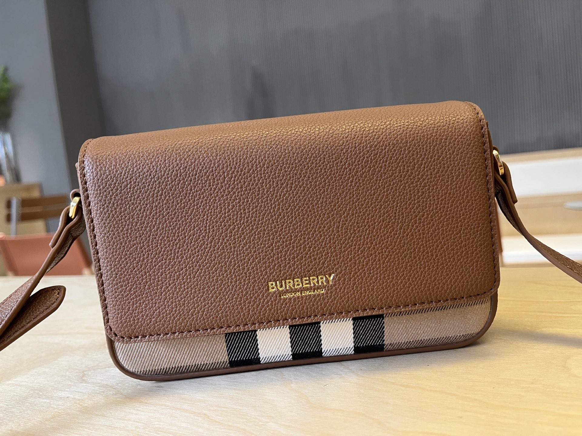 Burberry bag-134