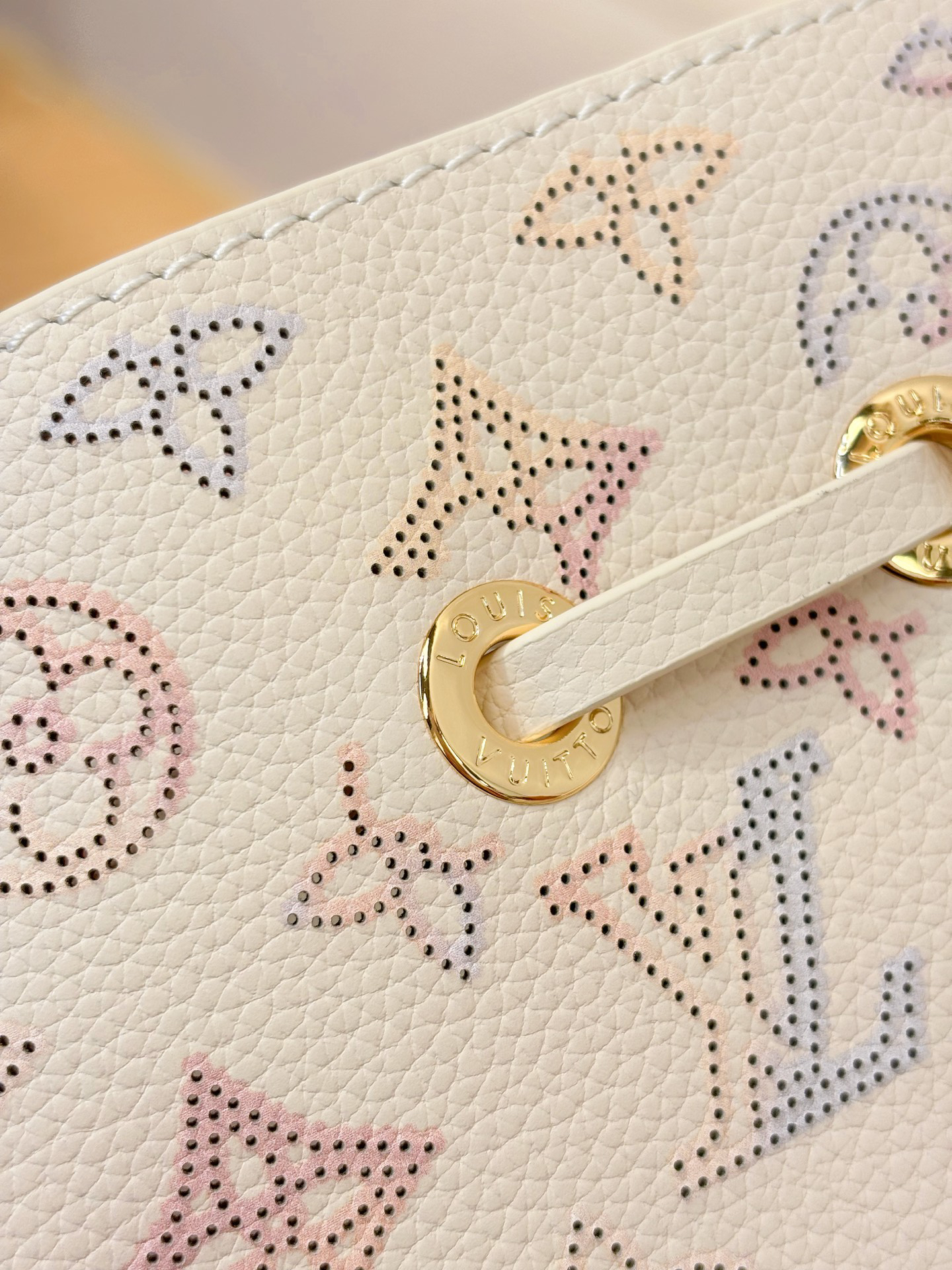 Louis Vuitton bag-178