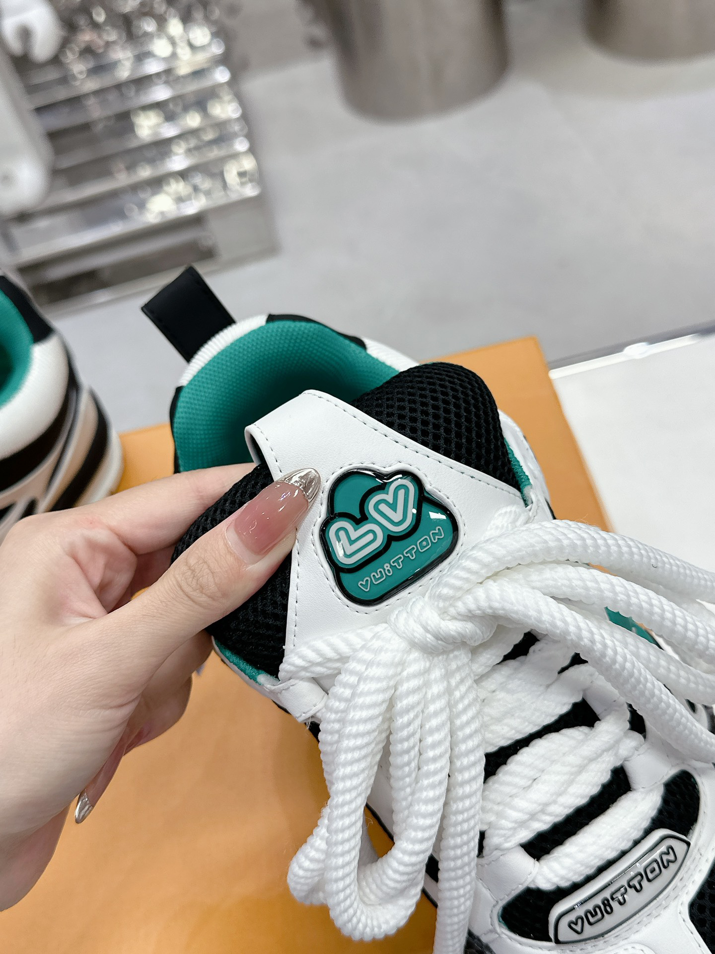 Lv Sneakers-50