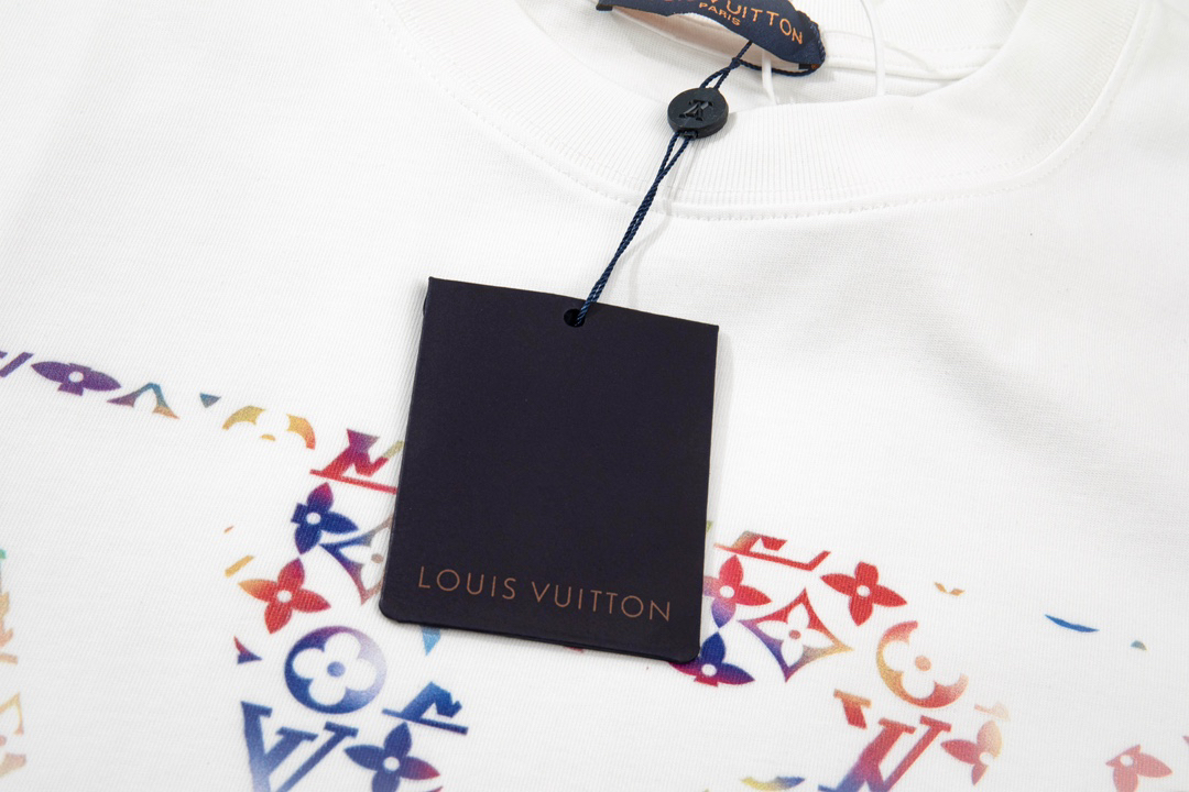 Gucci clothing-90