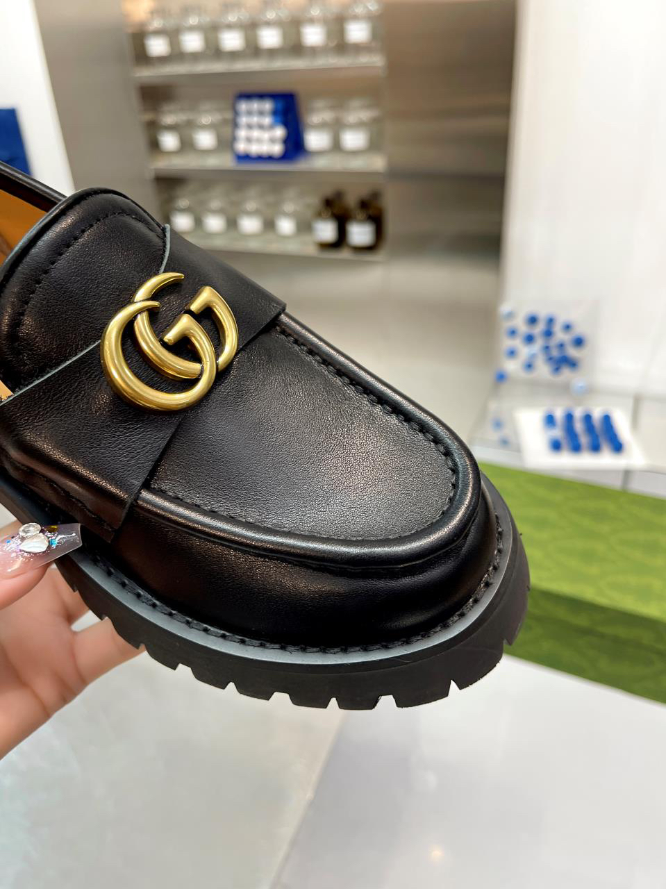 Gucci women's leather shoes-81