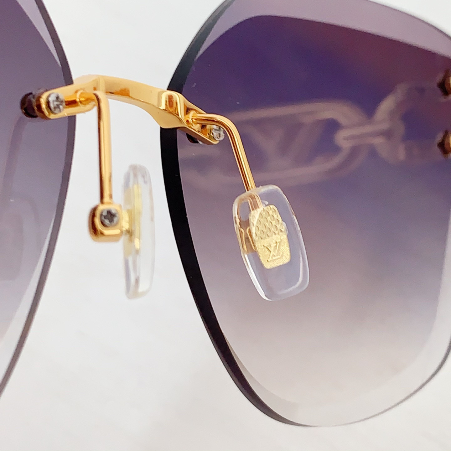 LV glasses-17
