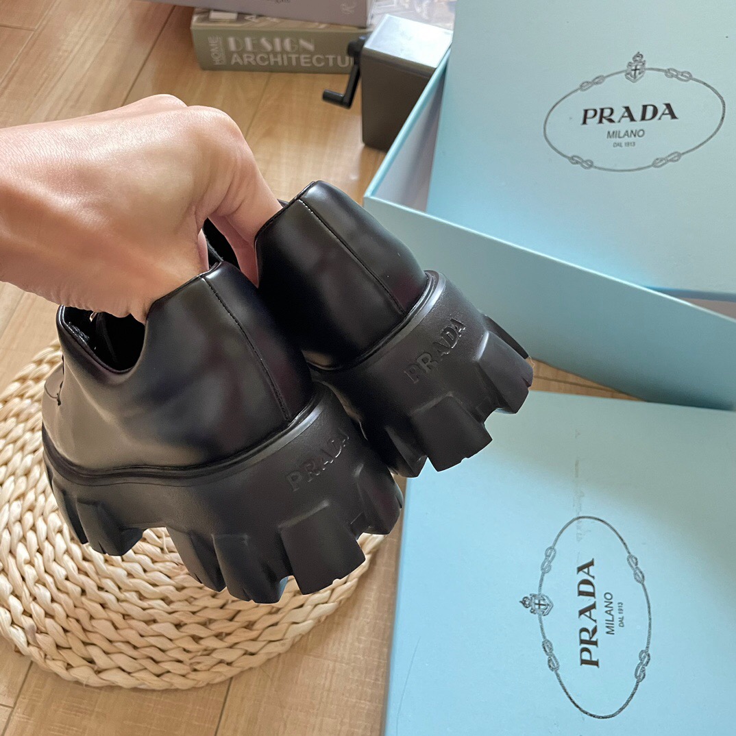 Prada women's leather shoes-40