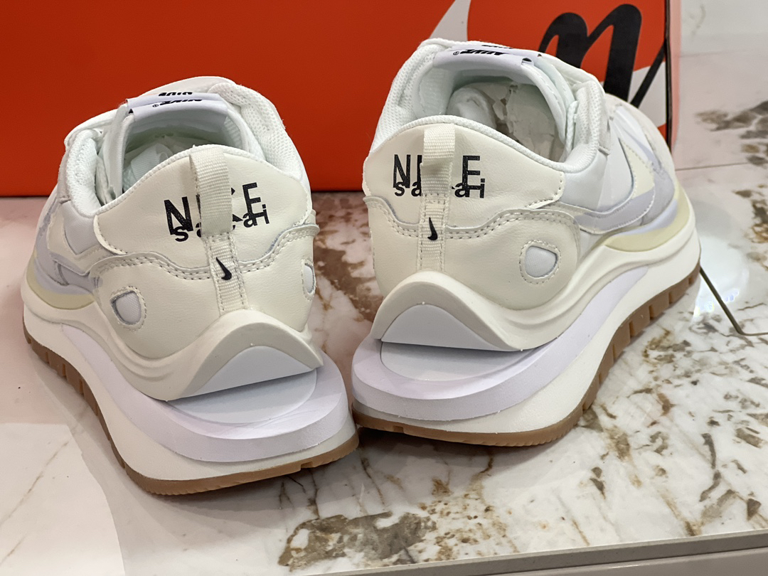 Nike Sneakers-254