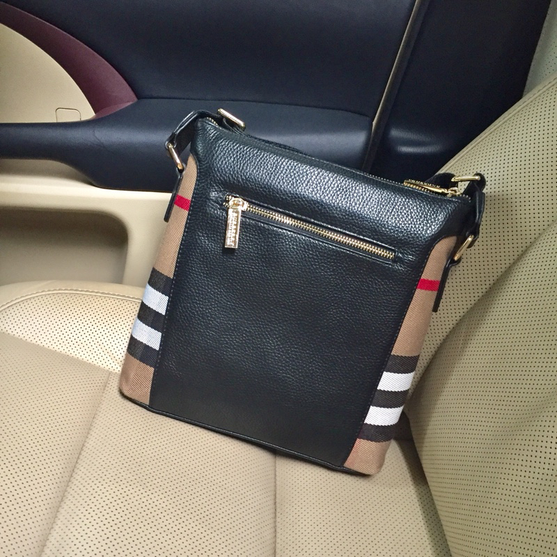 Burberry bag-131