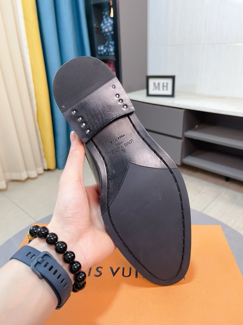 LV men's leather shoes-42