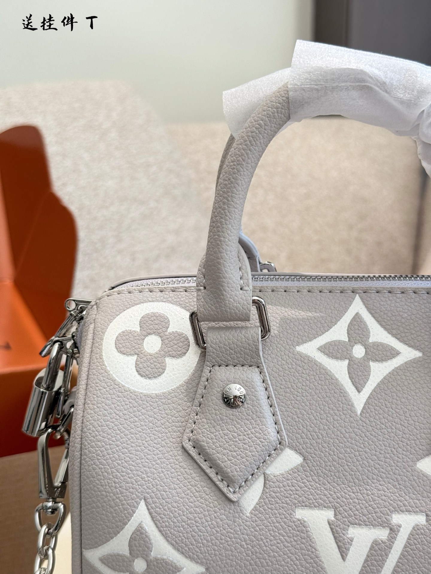 Louis Vuitton bag-113