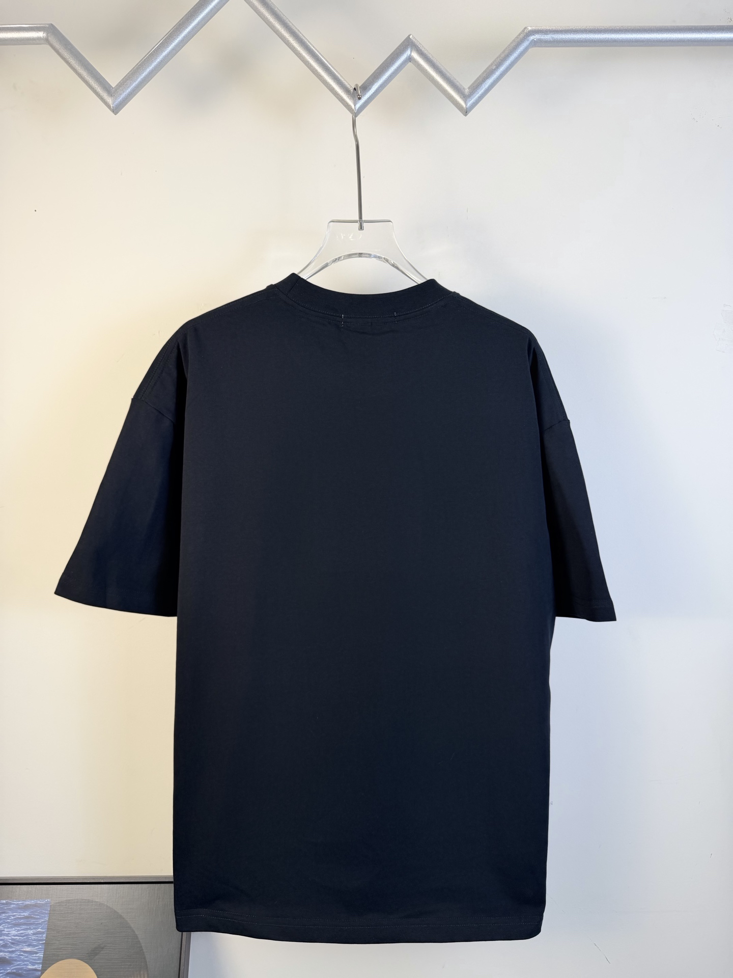LV clothing-117